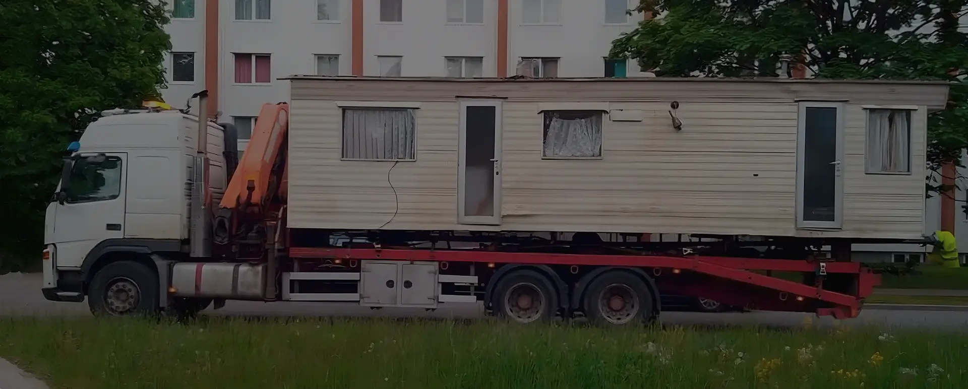 Получить онлайн цены на доставку низким тралом дом вагона в селе Майма (Сибирский округ - Республика Алтай (Горный Алтай)) на сайте самостоятельно